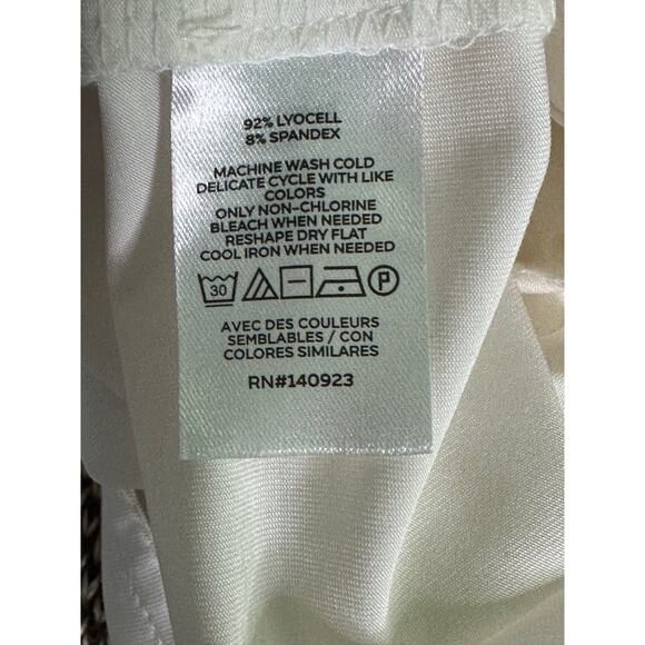 LOFT off white long sleeves buttoned top size Medium - Picture 4 of 9